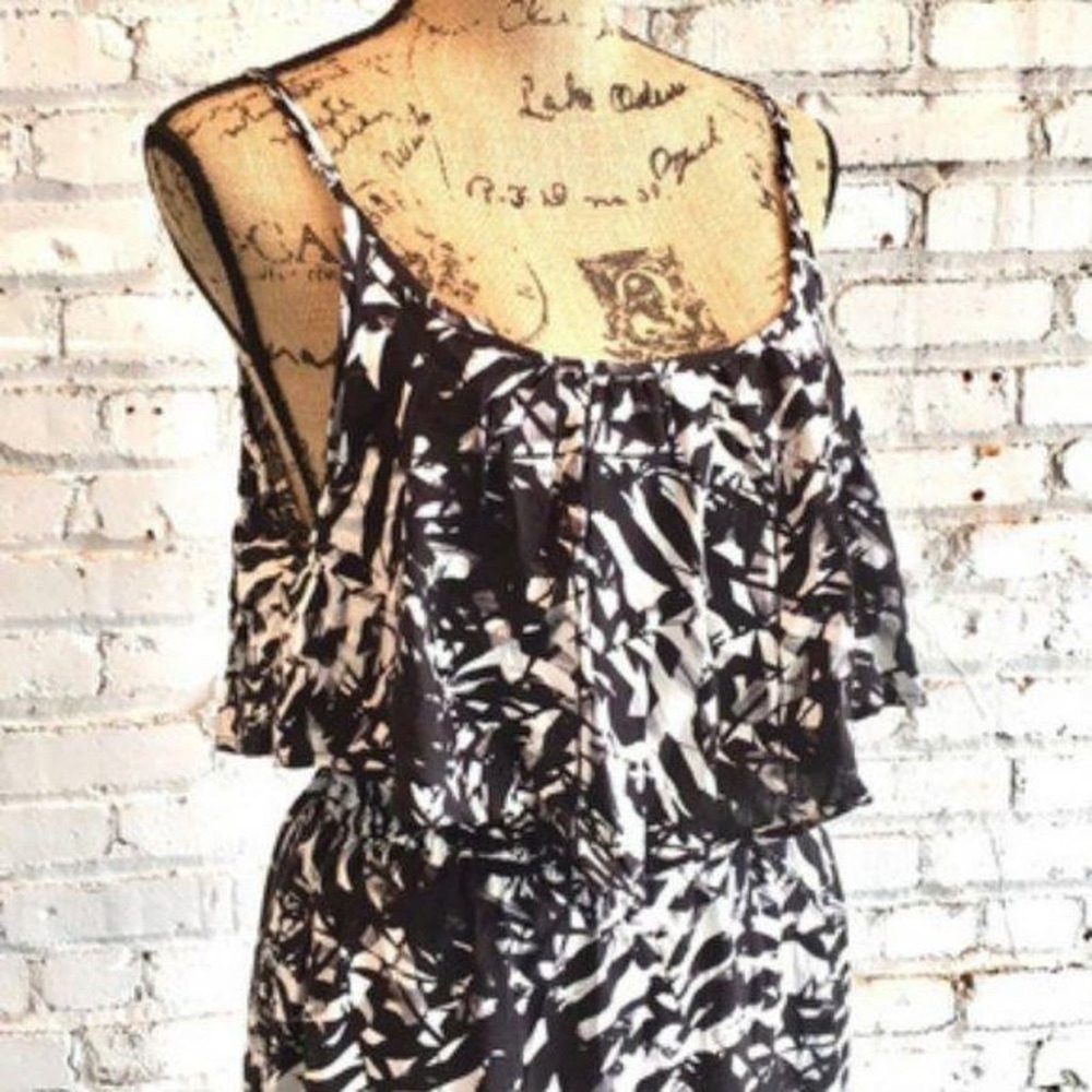Yado summer dress LARGE NWT bust skirt cross straps - Picture 3 of 10